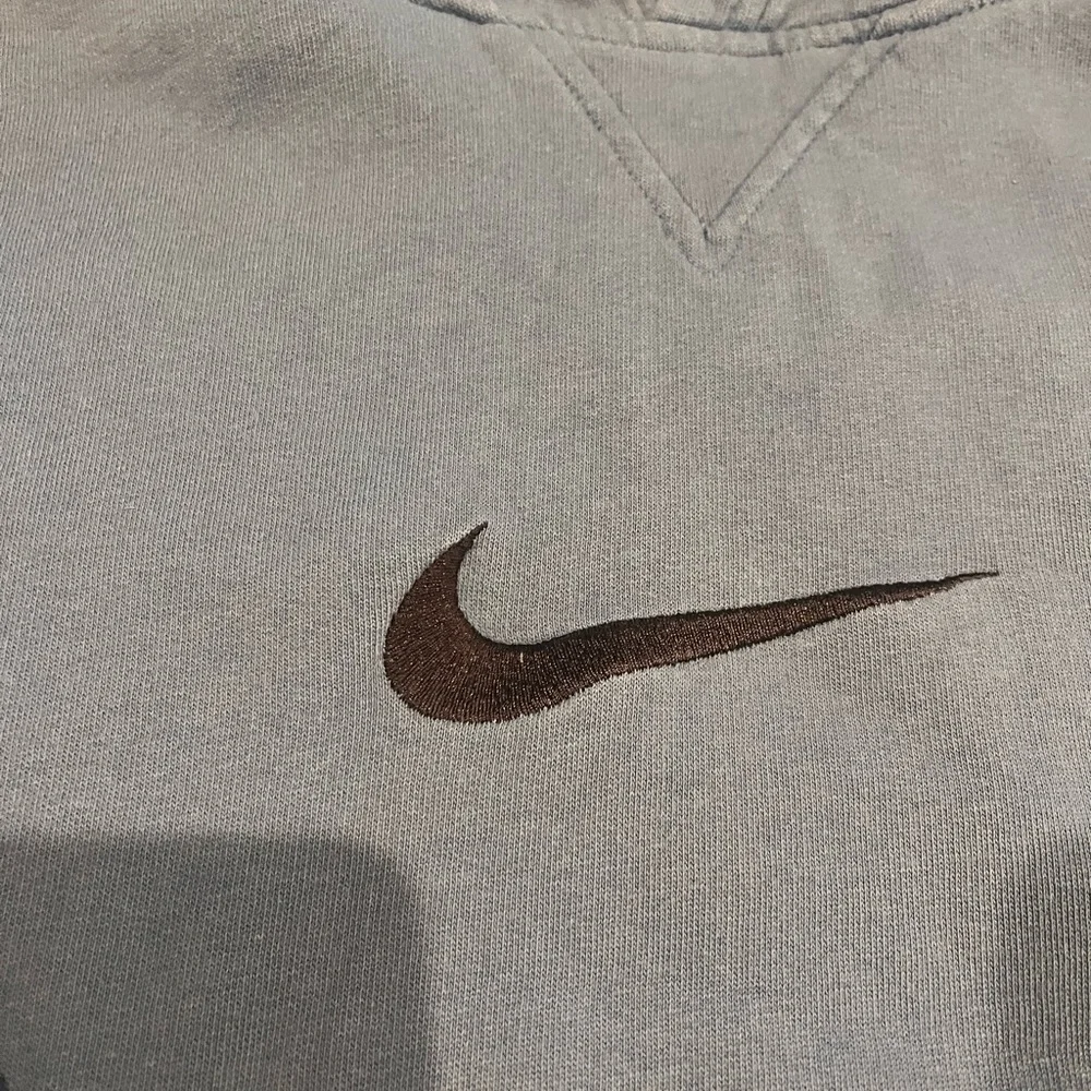 Nike Hoodie Size Large Embroidered Logo Rubber Tag Quality Piece Worn Just Right